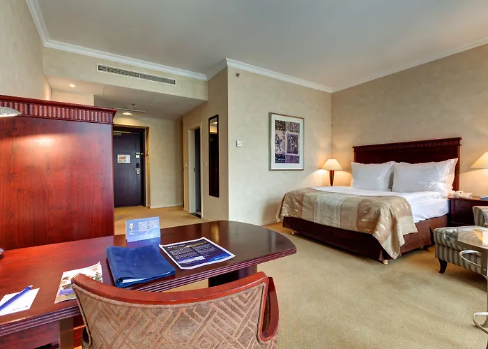 Radisson Blu Carlton Hotel, 4*