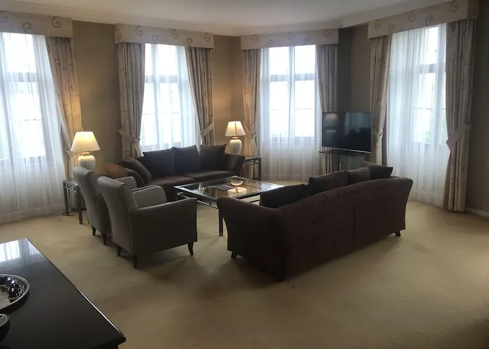 Radisson Blu Carlton Hotel, Hotel Bratislava