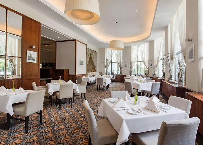 Radisson Blu Carlton Hotel, 4*