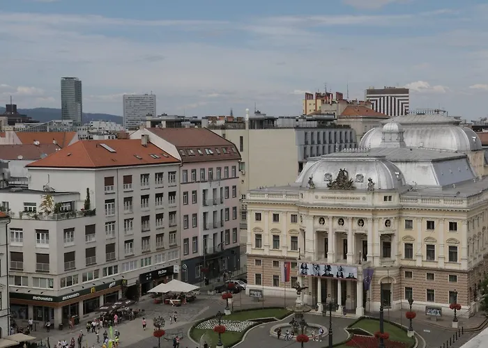 Radisson Blu Carlton Hotel, Hotel 4*