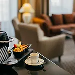 Hotel Radisson Blu Carlton Hotel, 4*