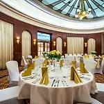 Radisson Blu Carlton Hotel, 4*