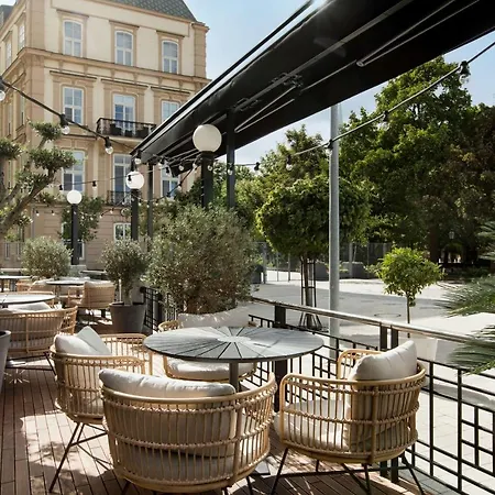 Radisson Blu Carlton Hotel, Братислава
