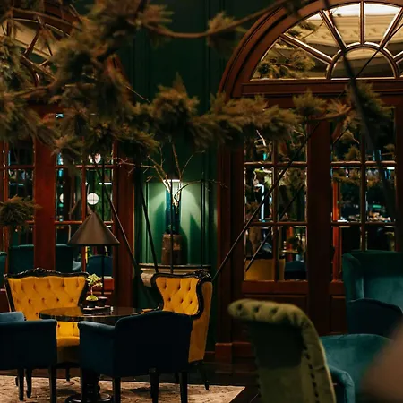 Radisson Blu Carlton Hotel, Hotell 4*