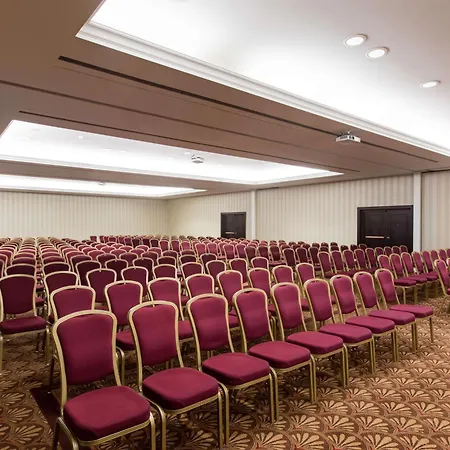 Radisson Blu Carlton Hotel, Hotel 4*