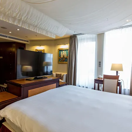 Hotel Radisson Blu Carlton Hotel, 4*