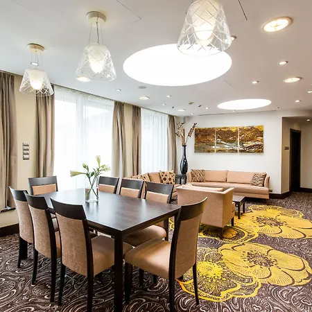 Radisson Blu Carlton Hotel,