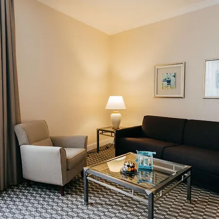 Radisson Blu Carlton Hotel, Hotel Bratislava