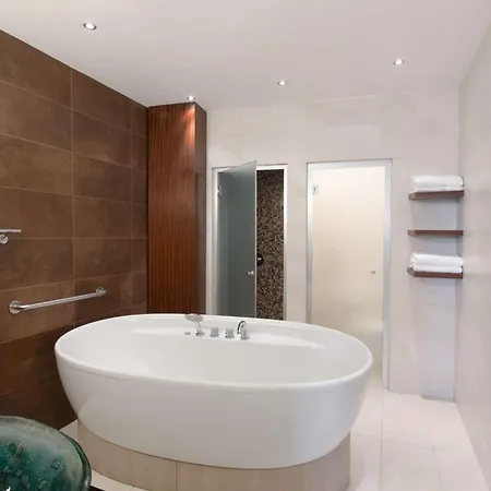 Radisson Blu Carlton Hotel,