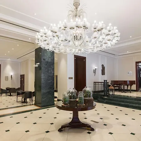 Hotel Radisson Blu Carlton Hotel, 4*