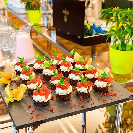 Radisson Blu Carlton Hotel, Bratislava