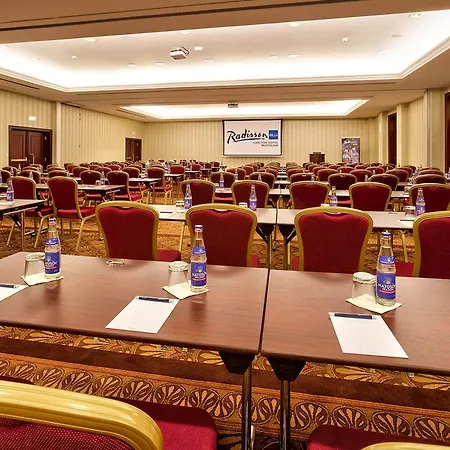 Hotell Radisson Blu Carlton Hotel, 4*
