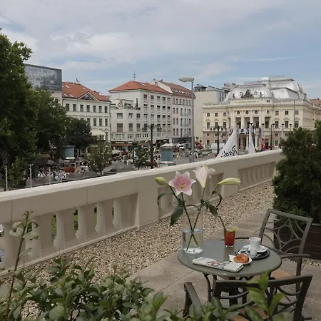 Radisson Blu Carlton Hotel, Bratislava