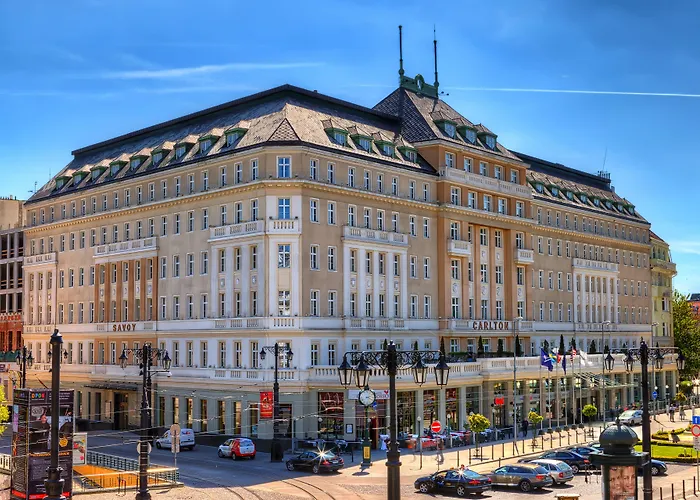 Radisson Blu Carlton Hotel, Hotel