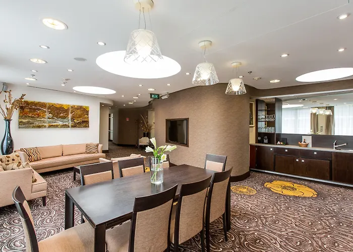 Hotel Radisson Blu Carlton Hotel, 4*