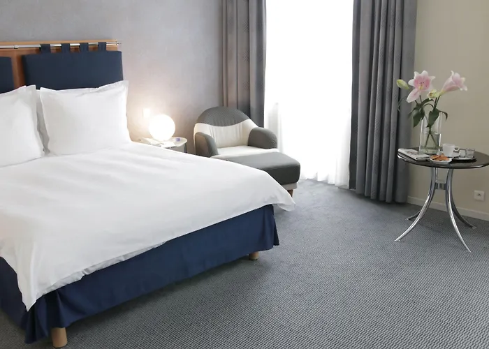 Radisson Blu Carlton Hotel, Hotel