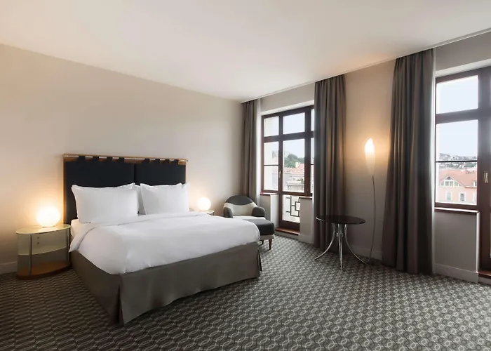 Radisson Blu Carlton Hotel, Hotel Bratislava