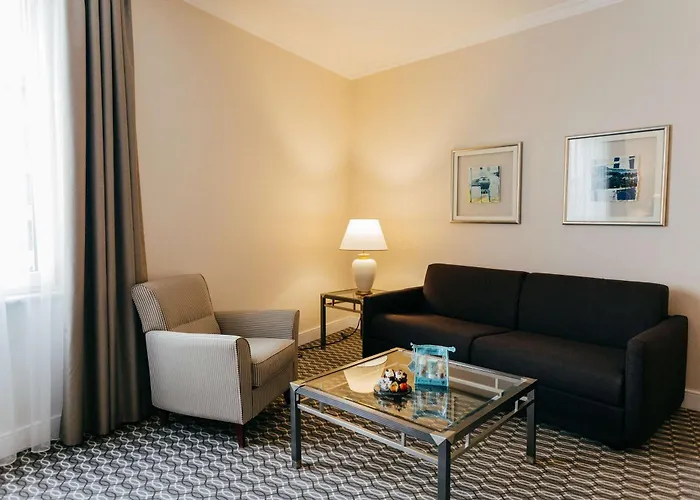 래디슨 블루 칼튼 호텔, 호텔 브라티슬라바