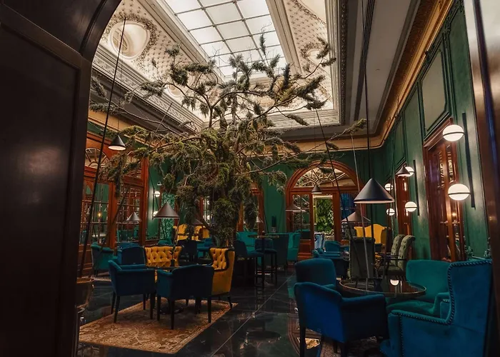 Radisson Blu Carlton Hotel, 4*