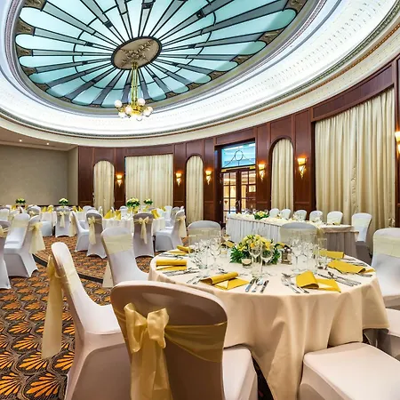 Radisson Blu Carlton Hotel,