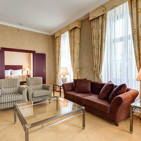 Radisson Blu Carlton Hotel, Hotel 4*