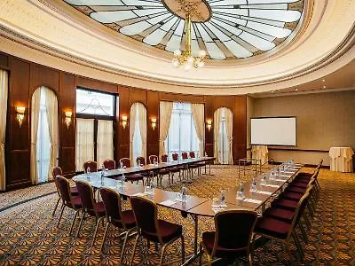 Hotel Radisson Blu Carlton Hotel, 4*