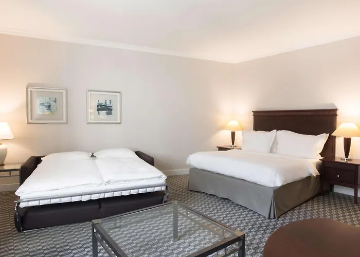 Radisson Blu Carlton Hotel, 4*