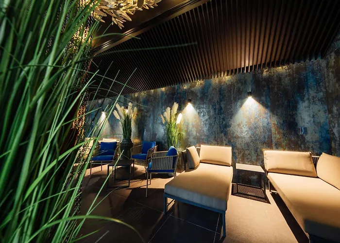 Radisson Blu Carlton Hotel, 4* Bratislava