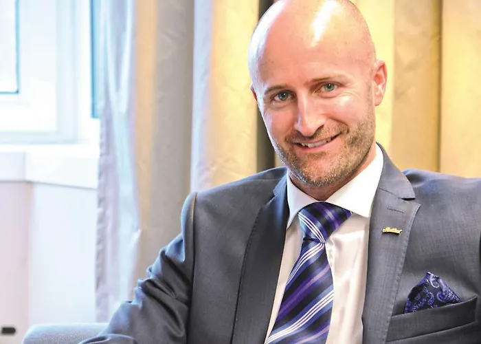 Radisson Blu Carlton Hotel, 4*