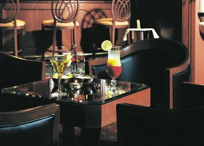 Radisson Blu Carlton Hotel, 4*